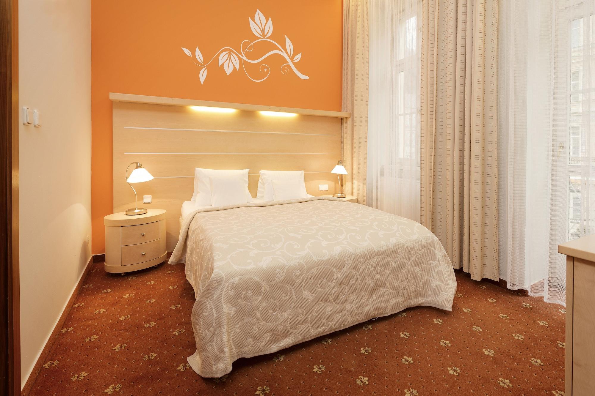 Venus Hotel